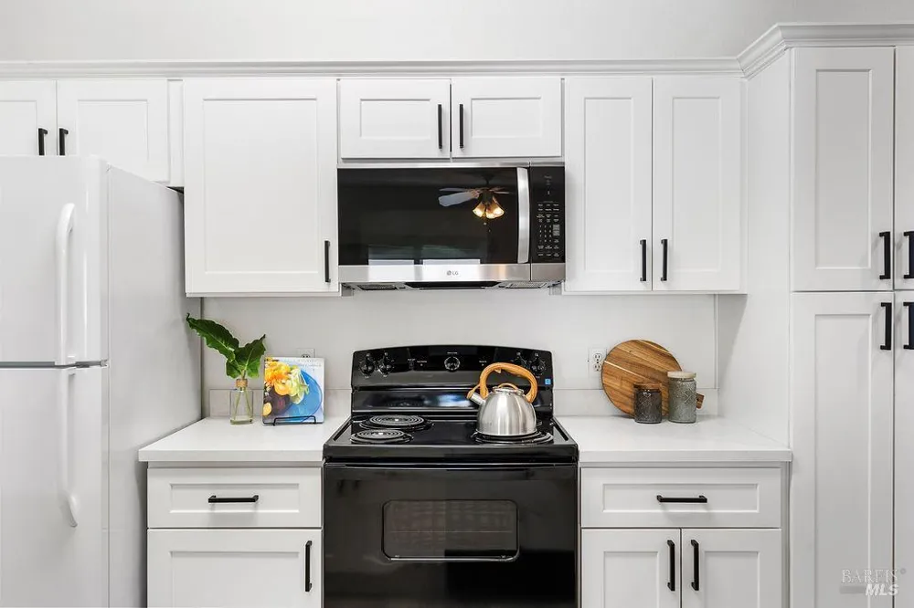 1201 Glen Cove Parkway ##1702 Vallejo, CA 94591
