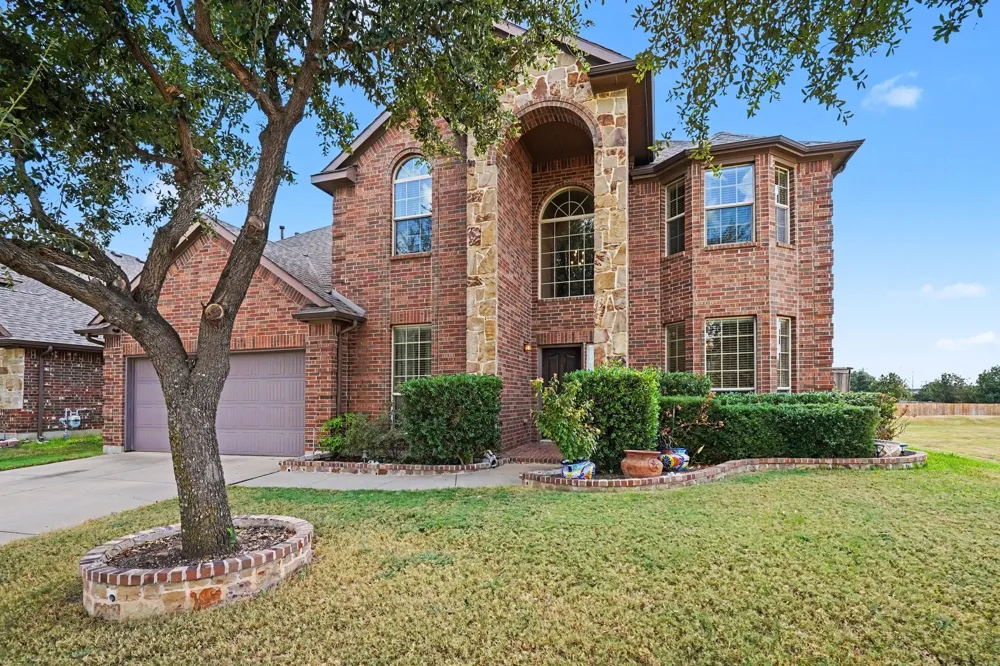 10041 Red Bluff Lane Fort Worth, TX 76177