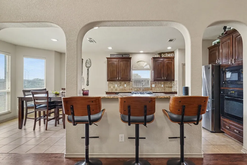 10041 Red Bluff Lane Fort Worth, TX 76177