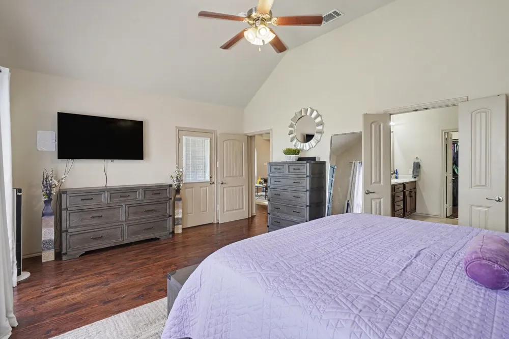 10041 Red Bluff Lane Fort Worth, TX 76177