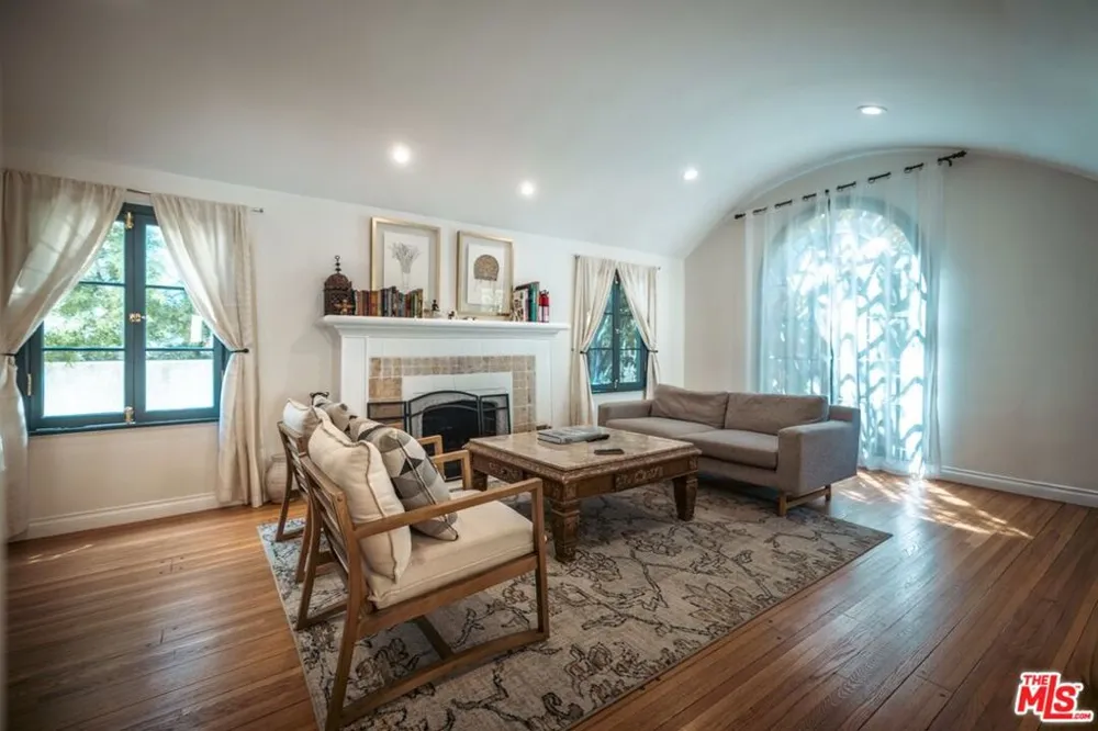 410 Crescent Heights Boulevard Los Angeles, CA 90048