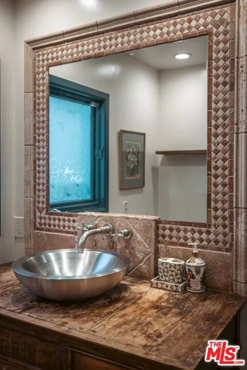410 Crescent Heights Boulevard Los Angeles, CA 90048
