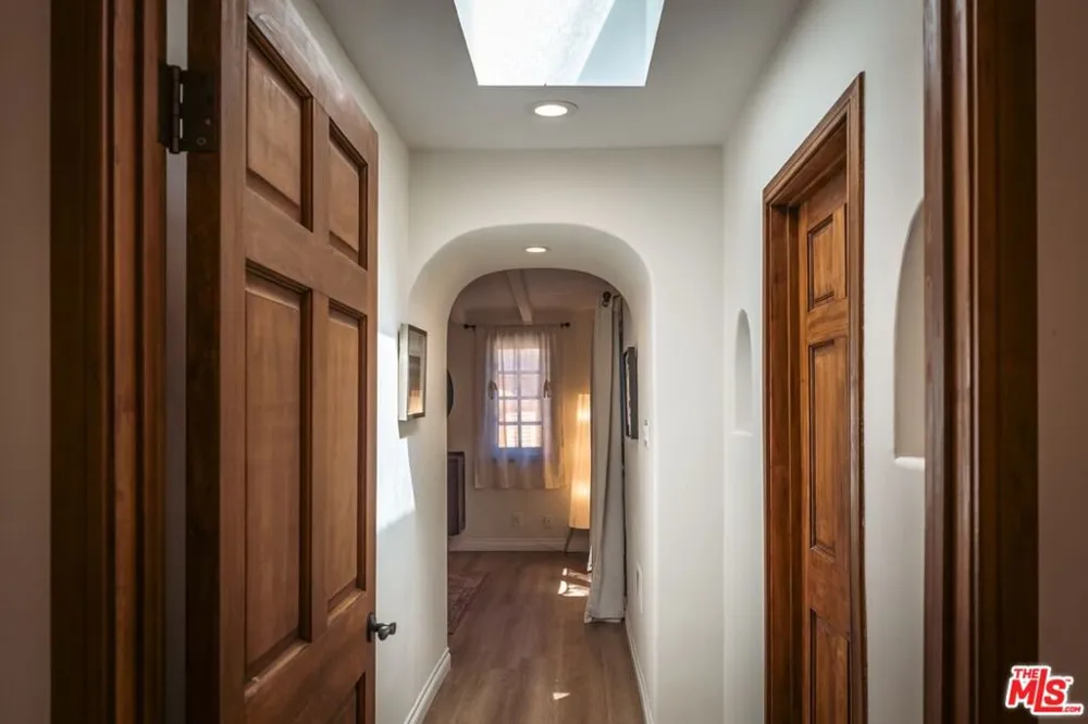 410 Crescent Heights Boulevard Los Angeles, CA 90048