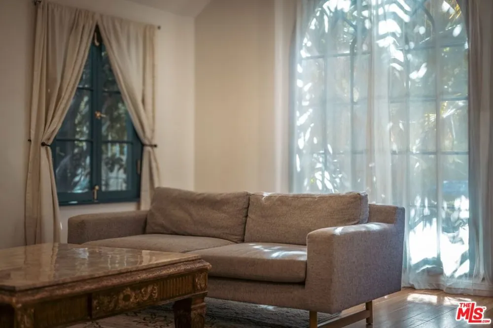410 Crescent Heights Boulevard Los Angeles, CA 90048