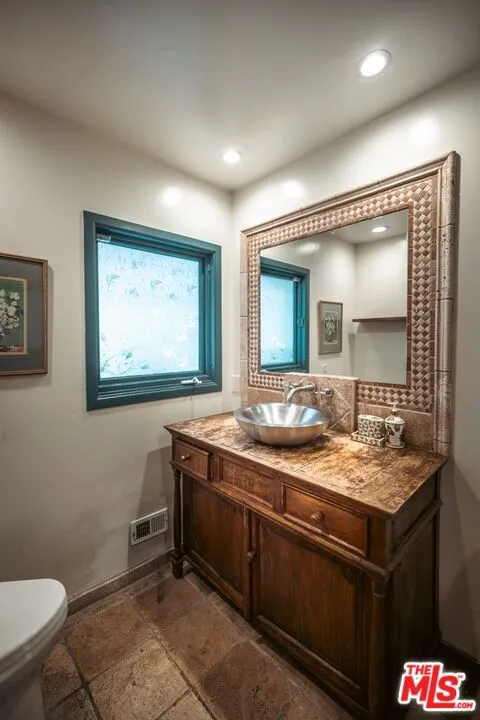 410 Crescent Heights Boulevard Los Angeles, CA 90048
