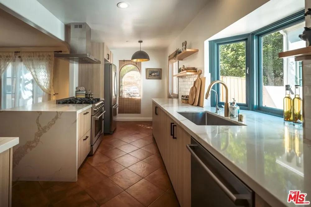 410 Crescent Heights Boulevard Los Angeles, CA 90048