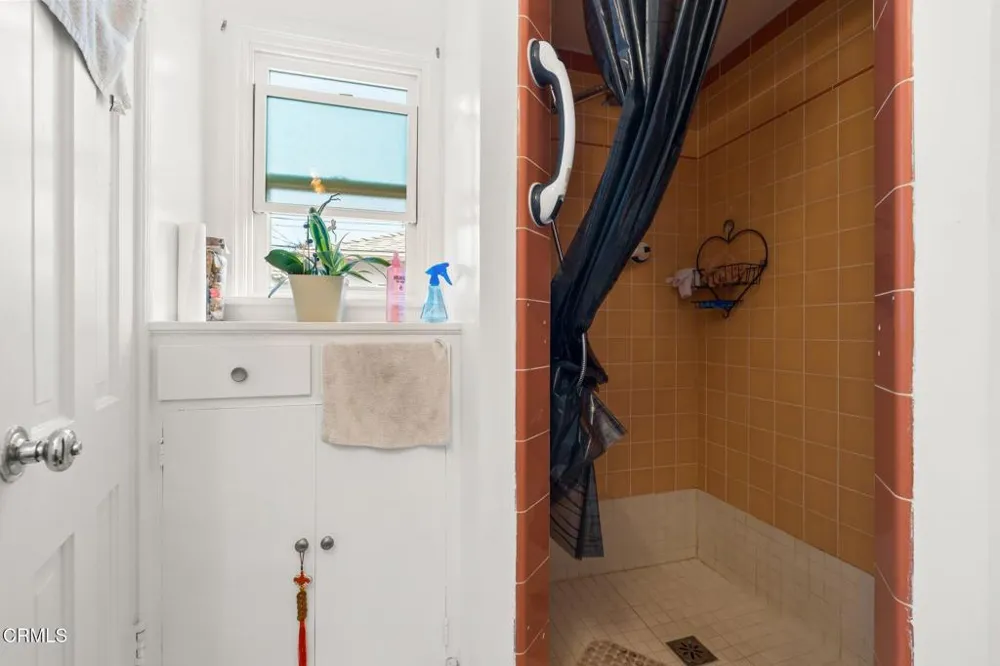 439 Deodar Avenue Oxnard, CA 93030