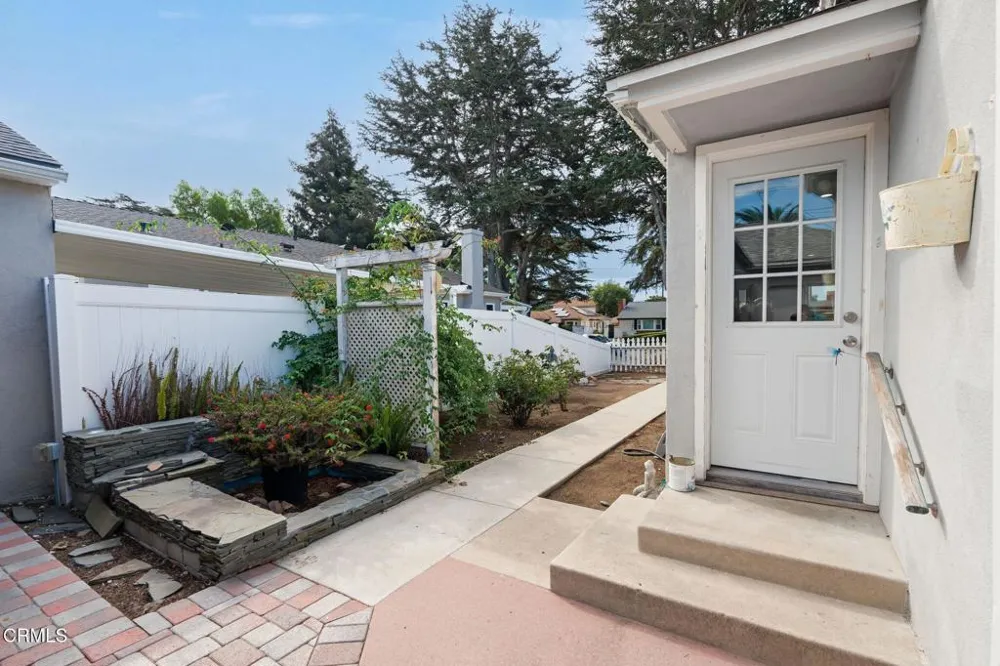 439 Deodar Avenue Oxnard, CA 93030