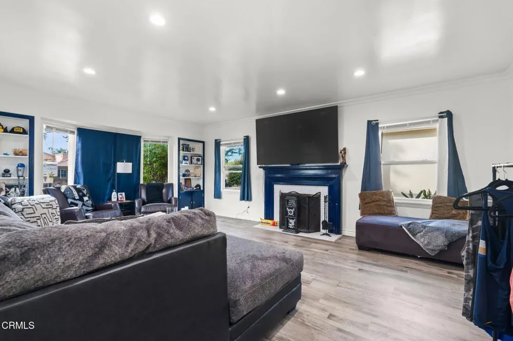 439 Deodar Avenue Oxnard, CA 93030