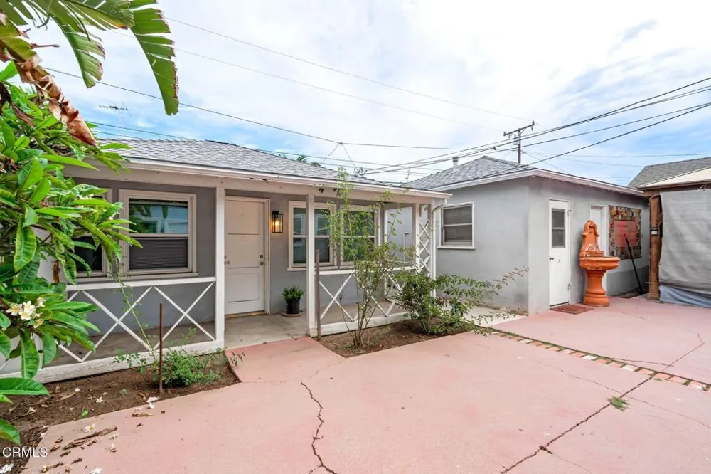 439 Deodar Avenue Oxnard, CA 93030
