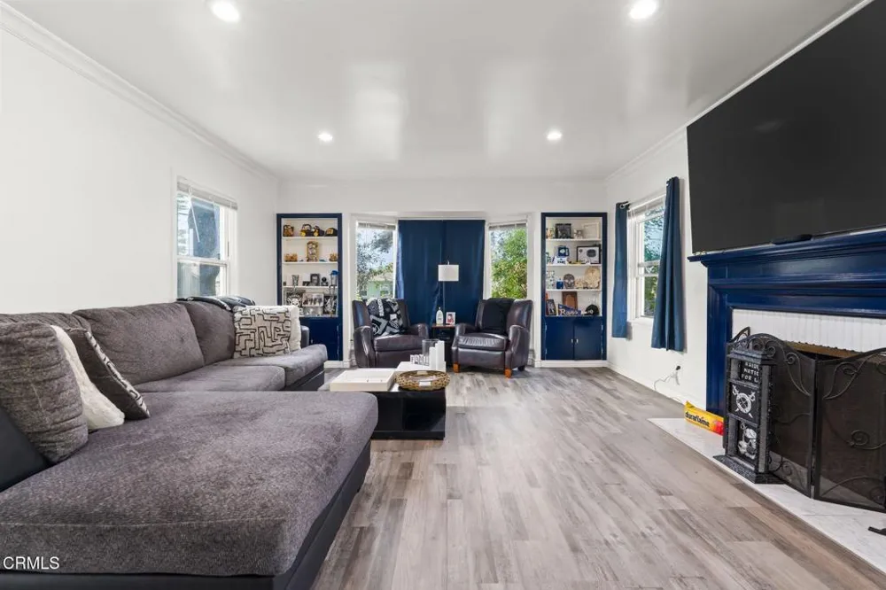 439 Deodar Avenue Oxnard, CA 93030