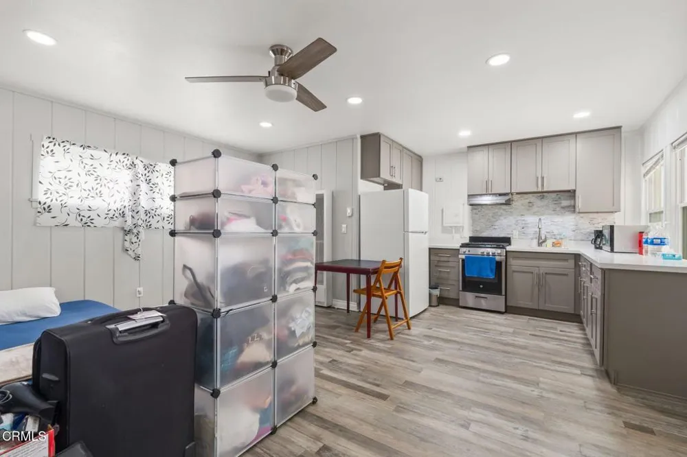 439 Deodar Avenue Oxnard, CA 93030
