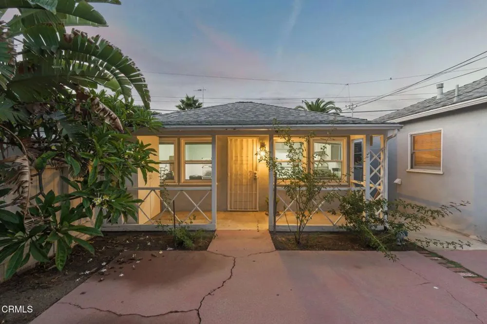 439 Deodar Avenue Oxnard, CA 93030