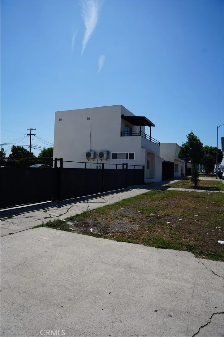 7506 S Western ave  Los Angeles Other, CA 90047