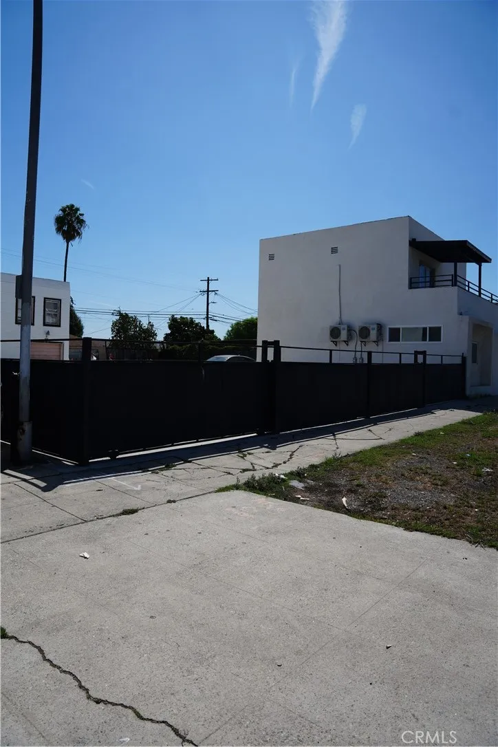 7506 S Western ave  Los Angeles Other, CA 90047
