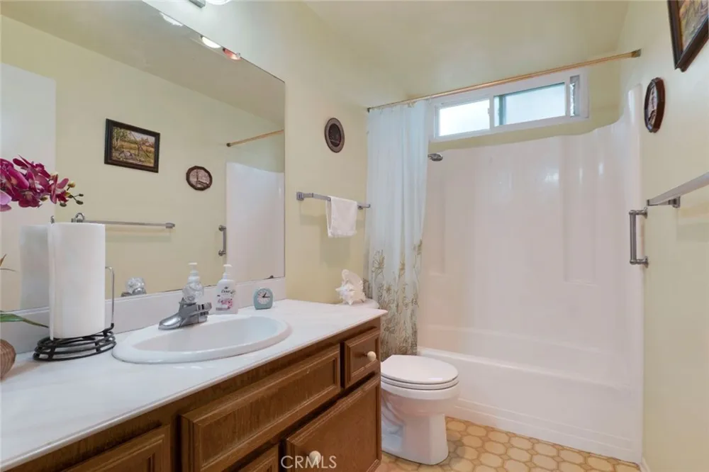 831 Redlen Avenue Whittier, CA 90601
