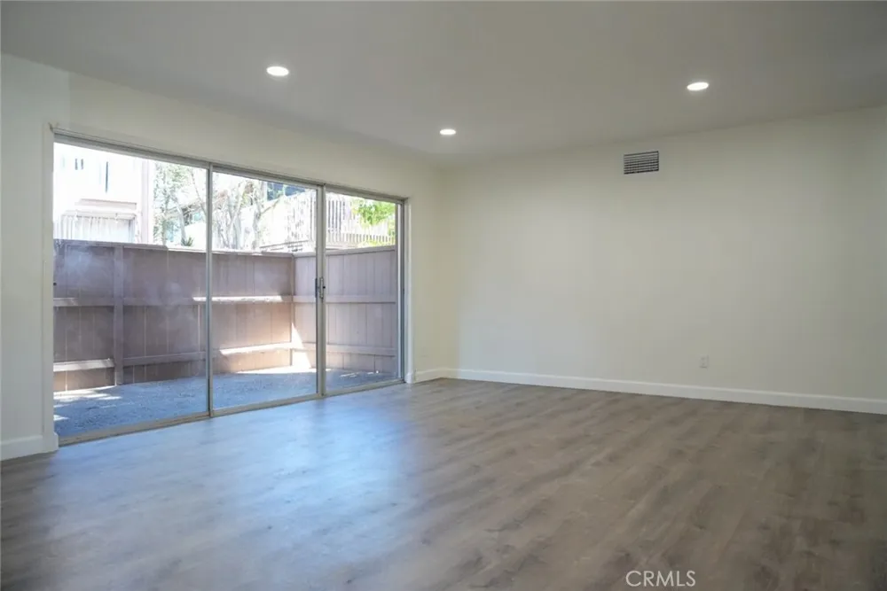 1098 Cabrillo Park #B Santa Ana, CA 92701