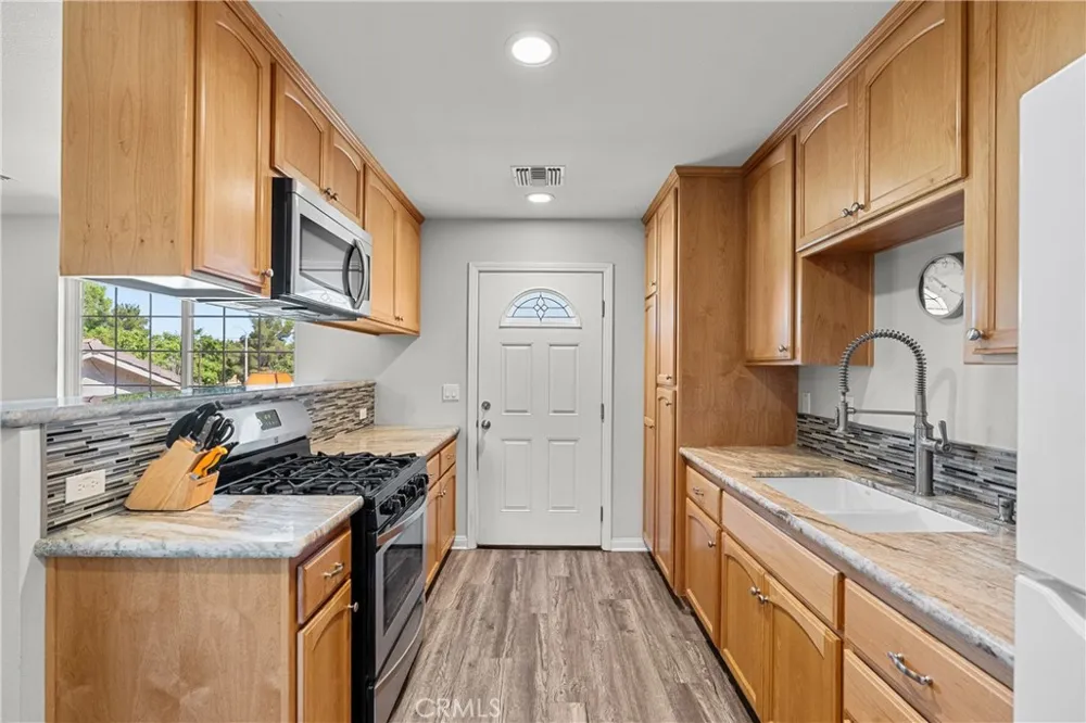 3115 Glad Way Lancaster, CA 93536