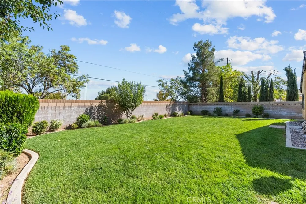 3115 Glad Way Lancaster, CA 93536