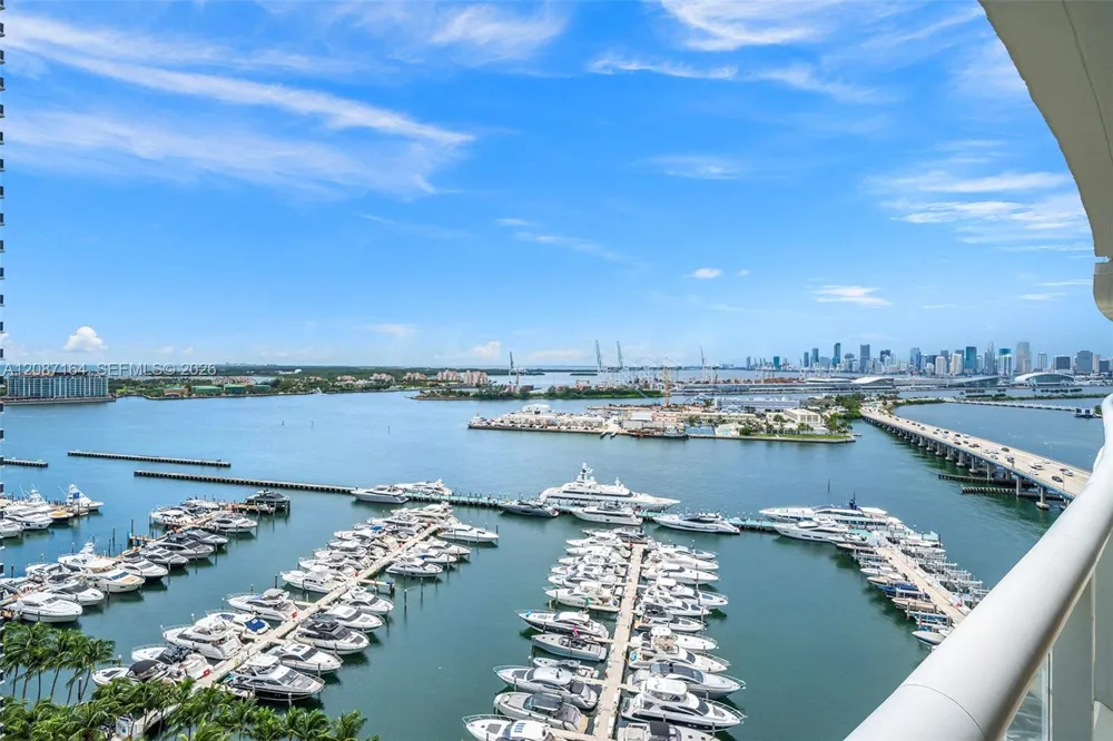 450 Alton Rd #2105 Miami Beach, FL 33139