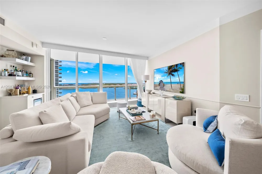 450 Alton Rd #2105 Miami Beach, FL 33139
