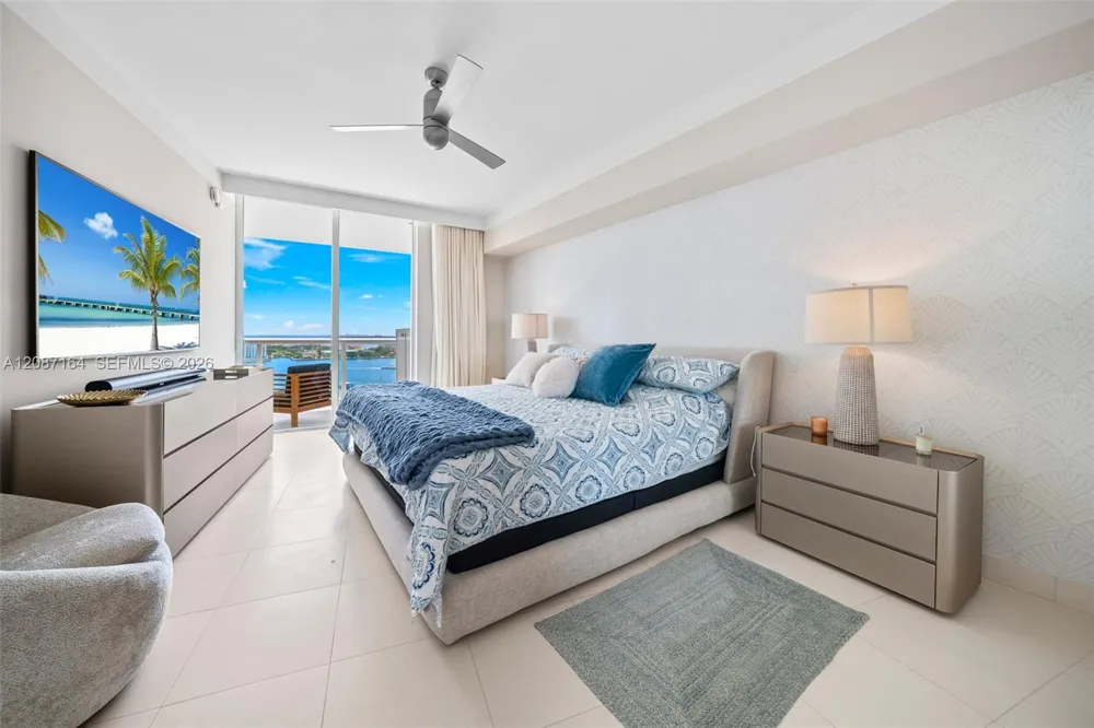 450 Alton Rd #2105 Miami Beach, FL 33139
