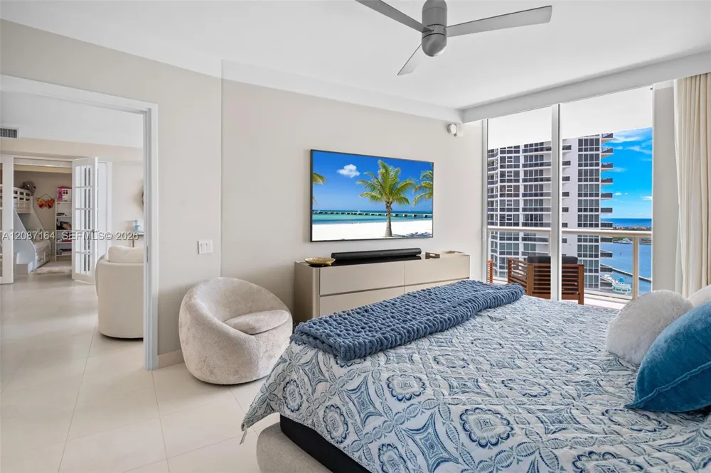 450 Alton Rd #2105 Miami Beach, FL 33139