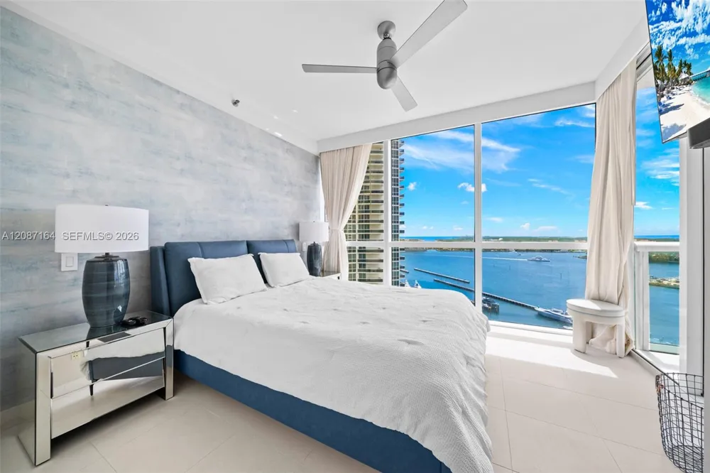 450 Alton Rd #2105 Miami Beach, FL 33139