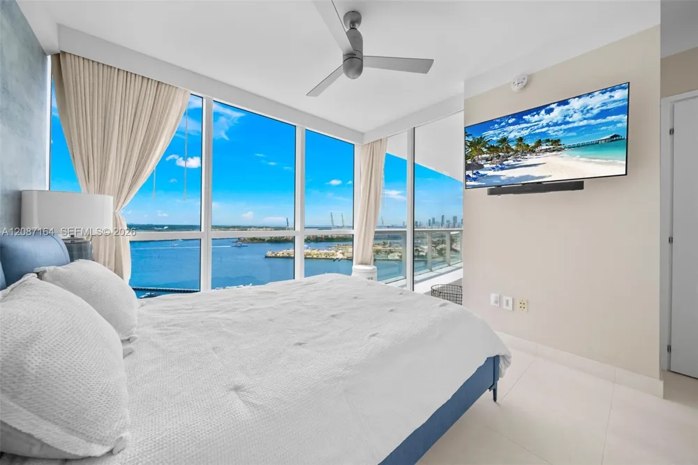 450 Alton Rd #2105 Miami Beach, FL 33139