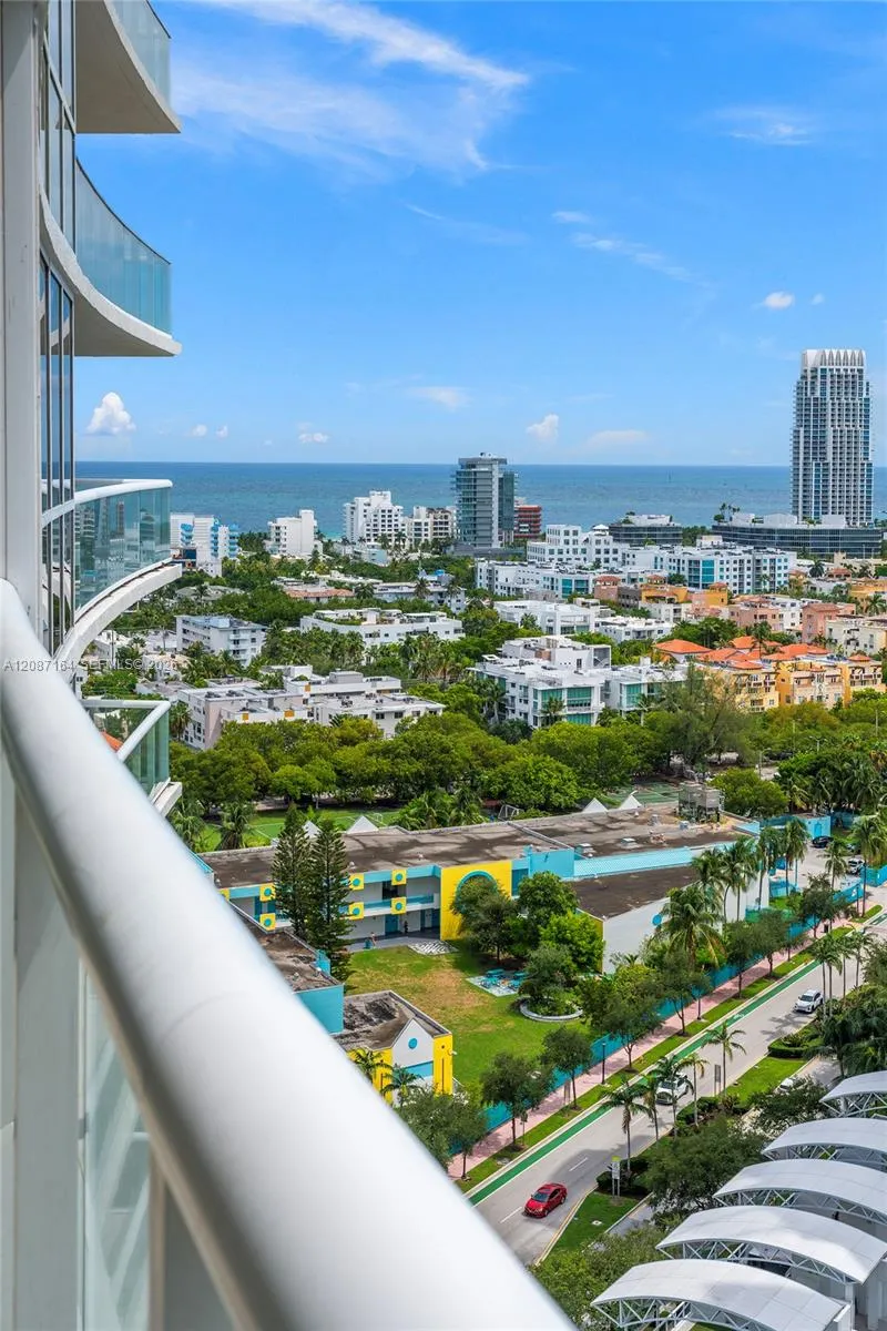 450 Alton Rd #2105 Miami Beach, FL 33139