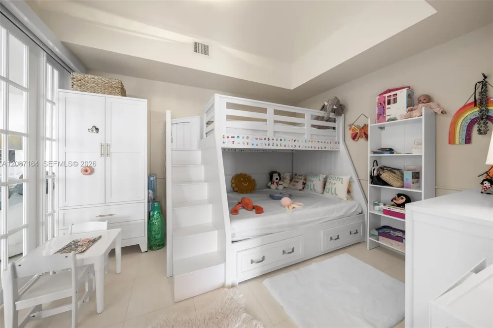 450 Alton Rd #2105 Miami Beach, FL 33139