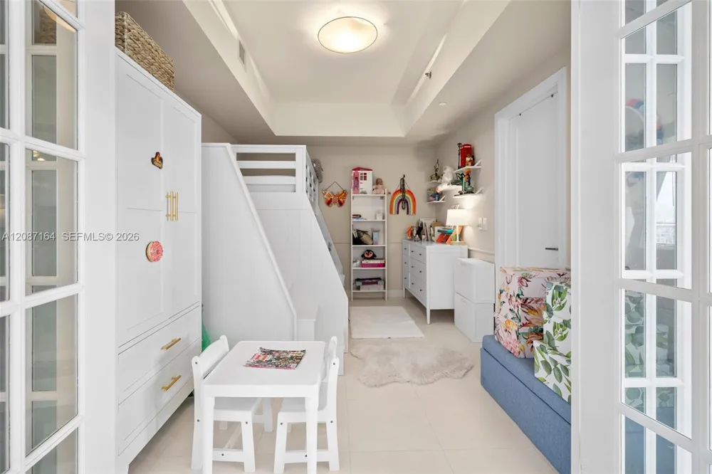 450 Alton Rd #2105 Miami Beach, FL 33139
