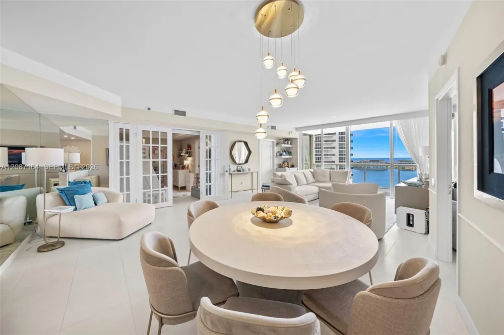 450 Alton Rd #2105 Miami Beach, FL 33139