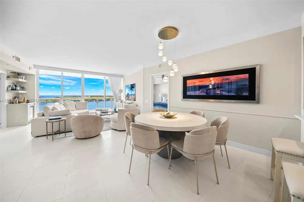 450 Alton Rd #2105 Miami Beach, FL 33139