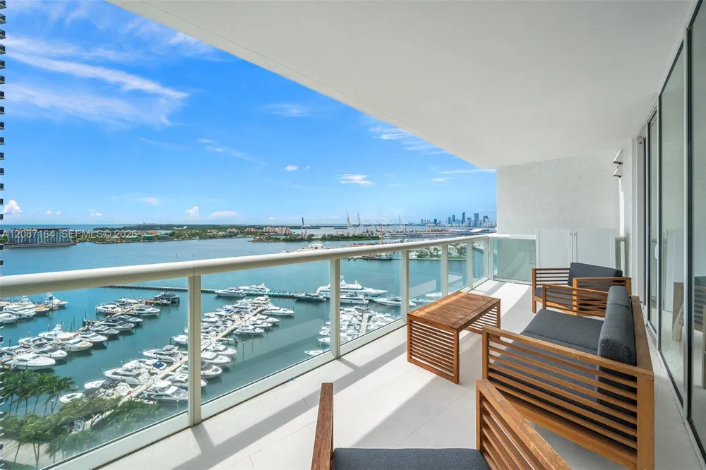 450 Alton Rd #2105 Miami Beach, FL 33139