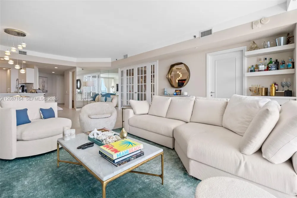 450 Alton Rd #2105 Miami Beach, FL 33139