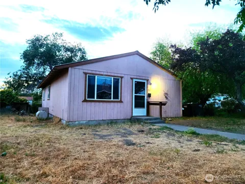 530 S Elm Avenue