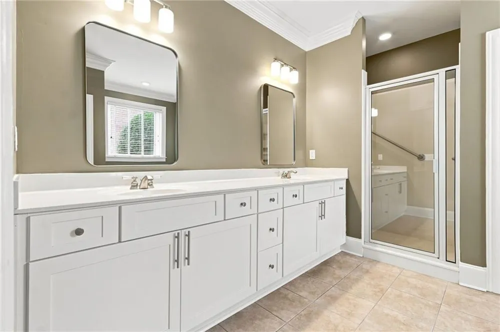 925 Windsor Place Circle Grayson, GA 30017