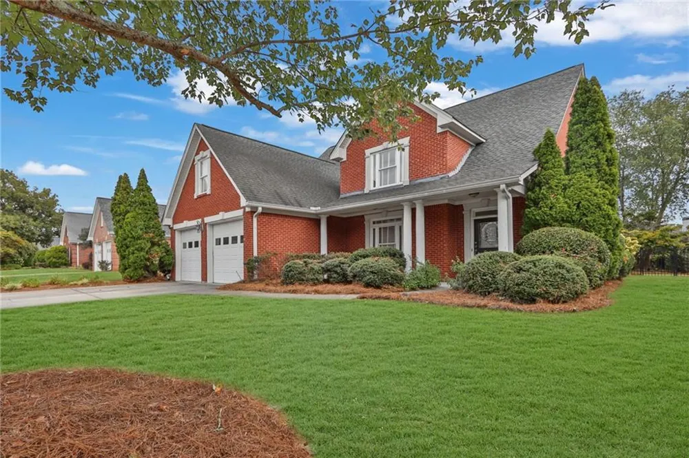 925 Windsor Place Circle Grayson, GA 30017