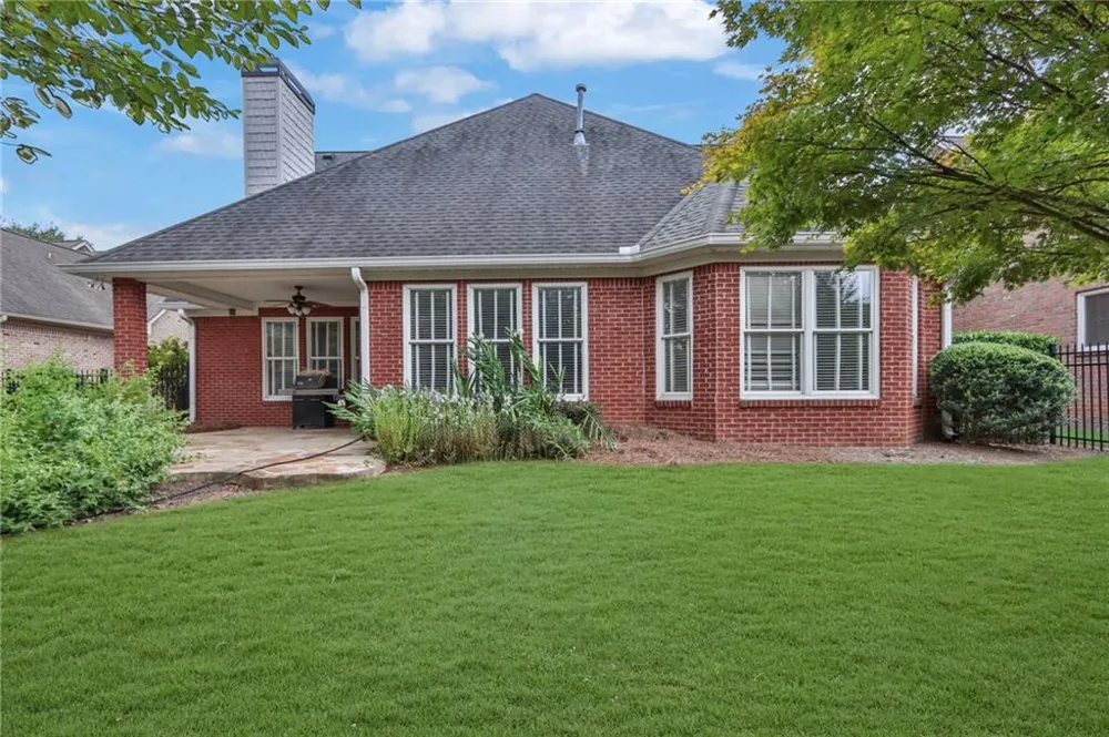 925 Windsor Place Circle Grayson, GA 30017