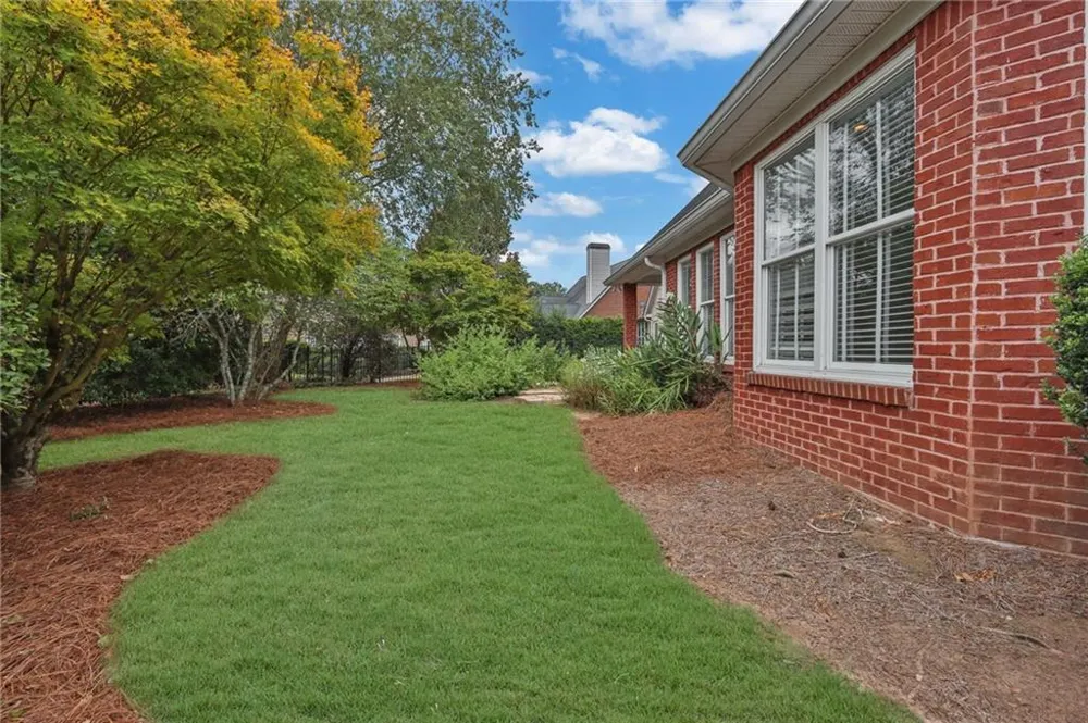 925 Windsor Place Circle Grayson, GA 30017