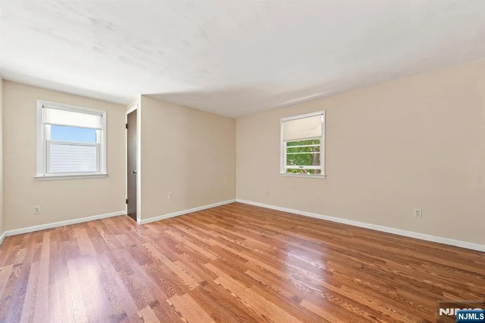 53 Payne Avenue Midland Park, NJ 07432