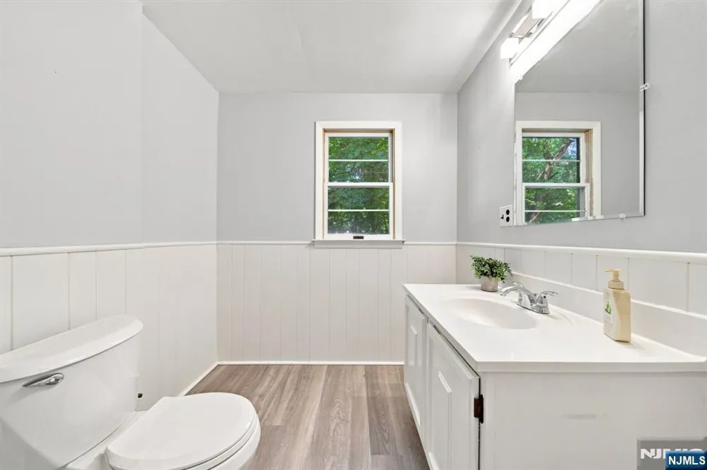 53 Payne Avenue Midland Park, NJ 07432
