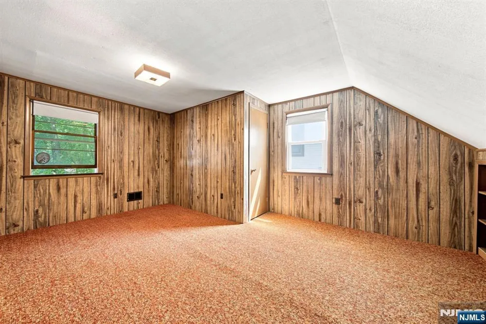53 Payne Avenue Midland Park, NJ 07432