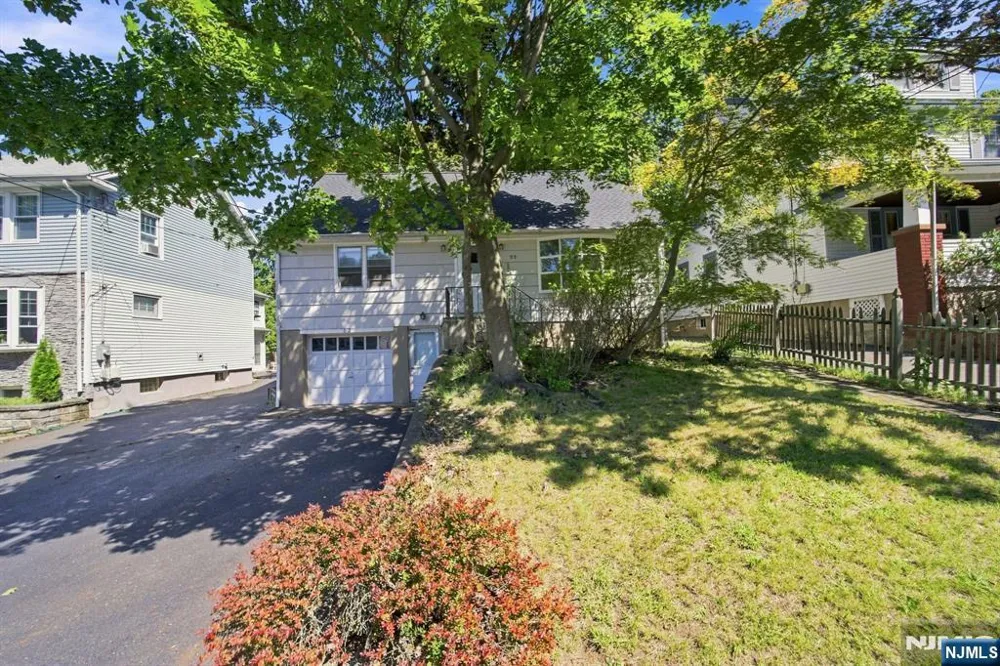 53 Payne Avenue Midland Park, NJ 07432