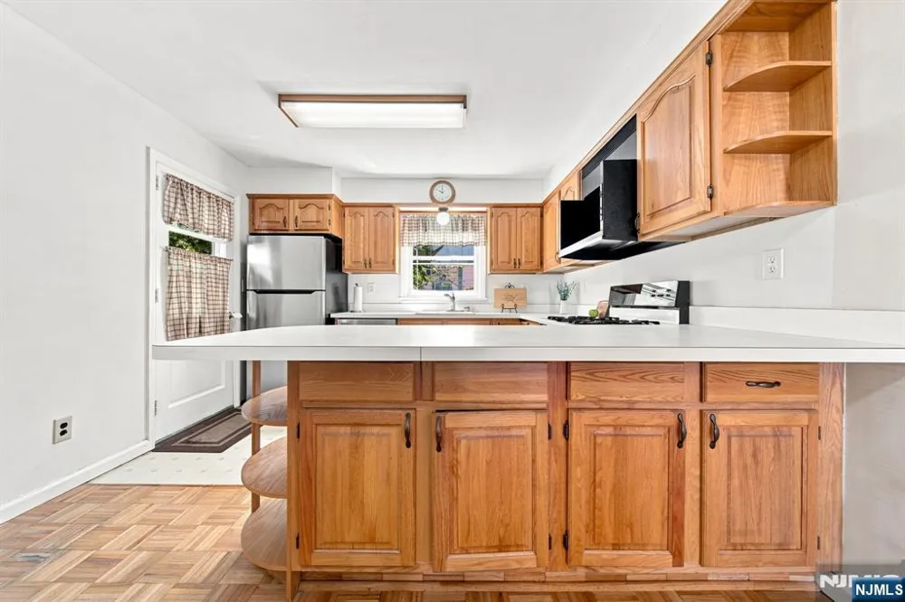 53 Payne Avenue Midland Park, NJ 07432