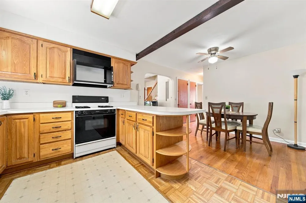 53 Payne Avenue Midland Park, NJ 07432