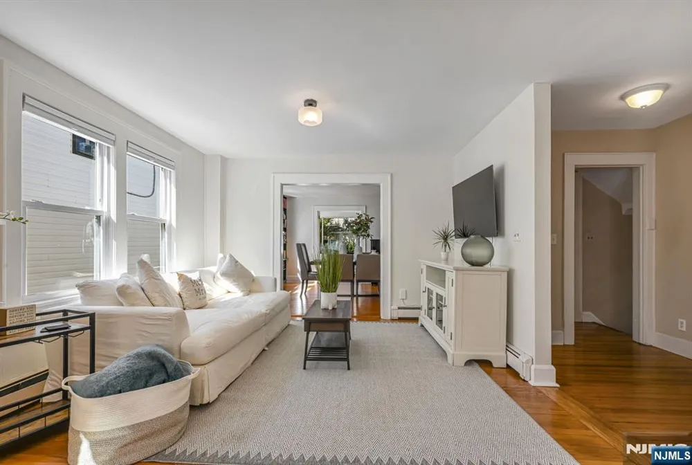 214 Paterson Avenue Midland Park, NJ 07432