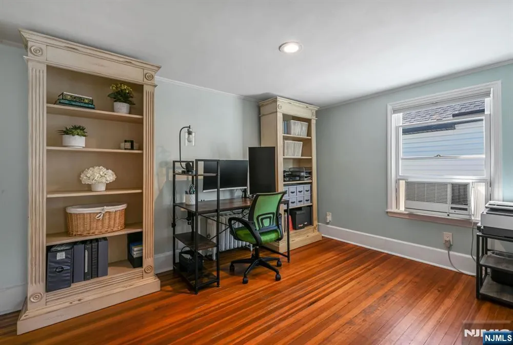214 Paterson Avenue Midland Park, NJ 07432