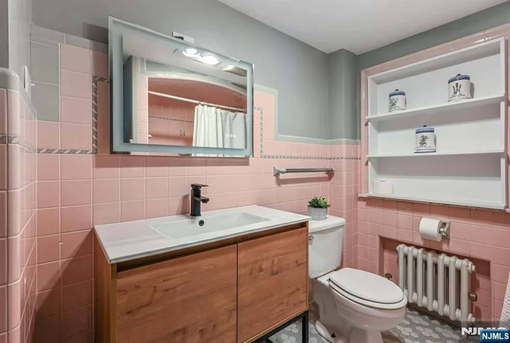 214 Paterson Avenue Midland Park, NJ 07432